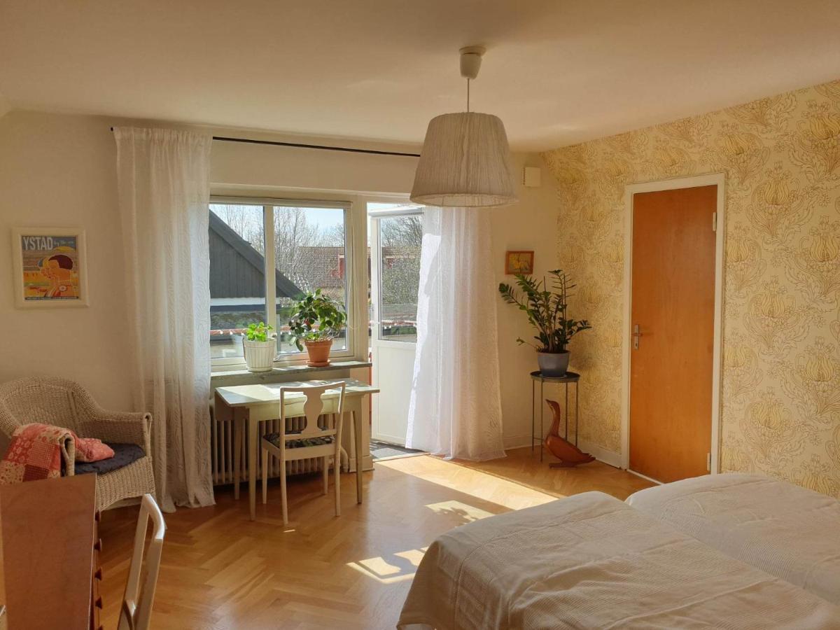 Egen Ovanvaning I Charmig Villa Naera Havet Ystad Exterior photo